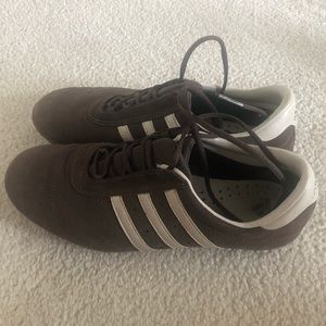 Adidas Tennis Shoes